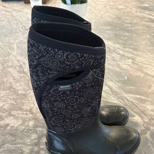 Bogs Women's Black Patterned Waterproof Boots